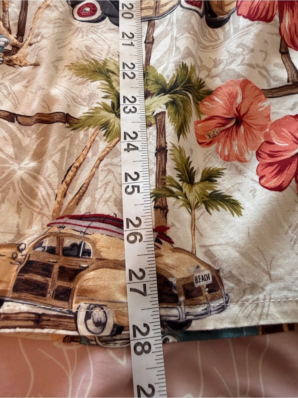 Vintage Islands Fine Burgers & Drinks
Hawaiian Aloha Shirt - Size XS. - Picture 12 of 16